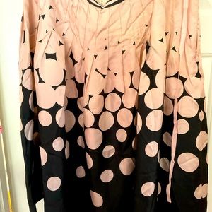 Context 100% silk pink/blk pleated skirt.